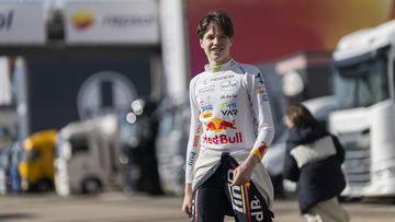 Red Bull-junior Coronel imponeert in Valencia tijdens weekend vol pech