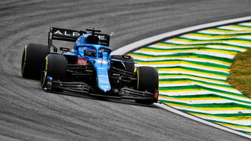 Alonso tops the times ahead of Verstappen in tense final practice