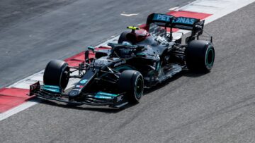 Problems for Mercedes, Ricciardo leads the way in pre-season F1 testing