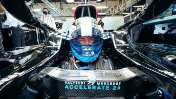 Bottas zet deur naar Mercedes-comeback open