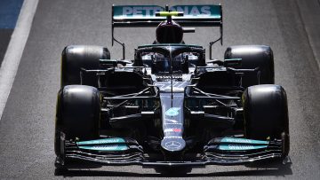 Bottas leads Verstappen in FP1, Hamilton back in 18th