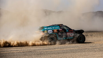 Video: Gebroeders Coronel bereiken gehavend finish van vierde Dakar-etappe