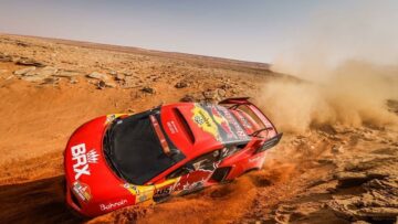 Al-Attiyah loopt met dagzege in op Sainz, grote problemen voor Loeb