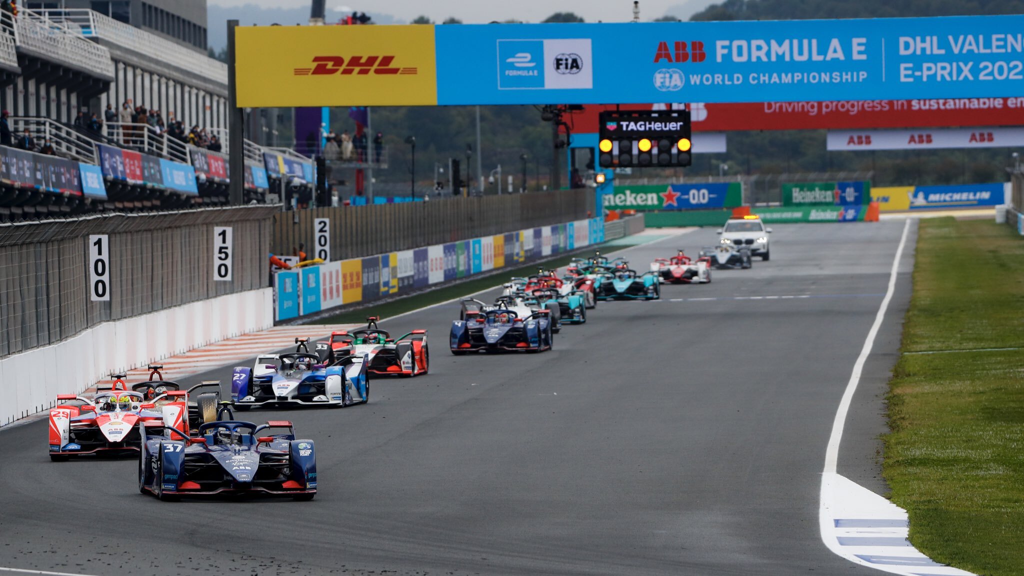 Race Start Valencia 1