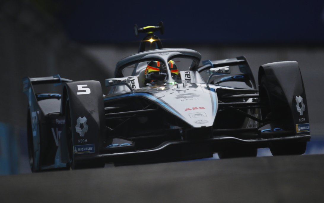 7 EPS704 050401 FER0970