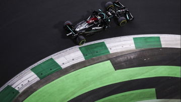 How late does the 2021 F1 Saudi Arabian GP start?