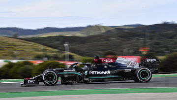 Hamilton leads the way over Verstappen in second practice