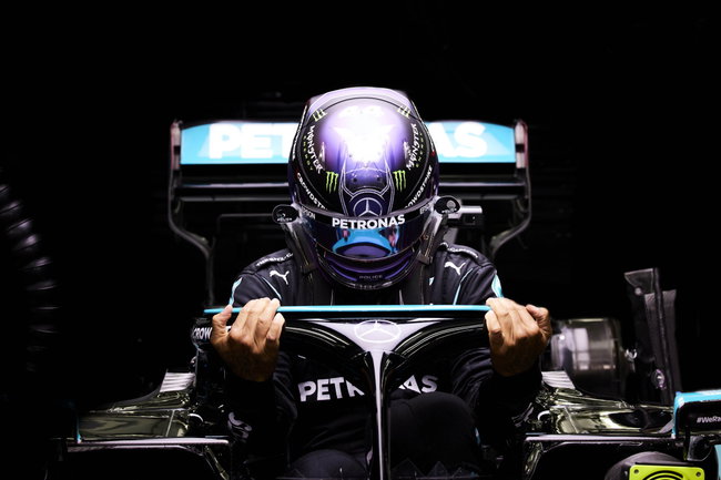 F1 Halo on Lewis Hamilton's Mercedes