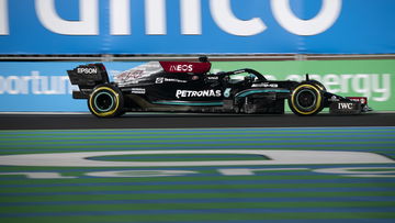 Hamilton wins chaotic Saudi Arabian GP after war with Verstappen