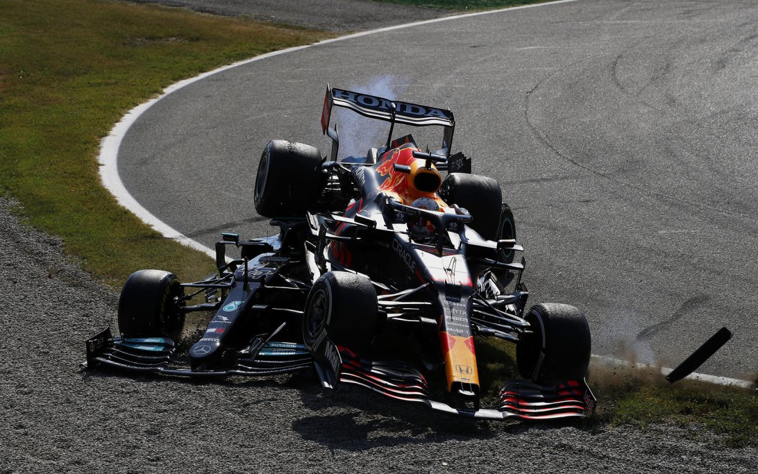 Verstappen Hamilton Monza crash