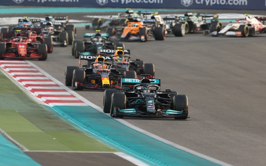 Hamilton Verstappen start Aub Dhabi