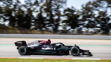 Hamilton leads Bottas in second practice as Red Bull don't show their hand