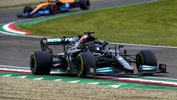 Video: Hamilton keeps championship lead thanks to Imola fastest lap