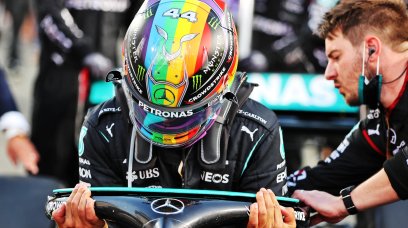 Hamilton Qatar 2021 rainbow helmet