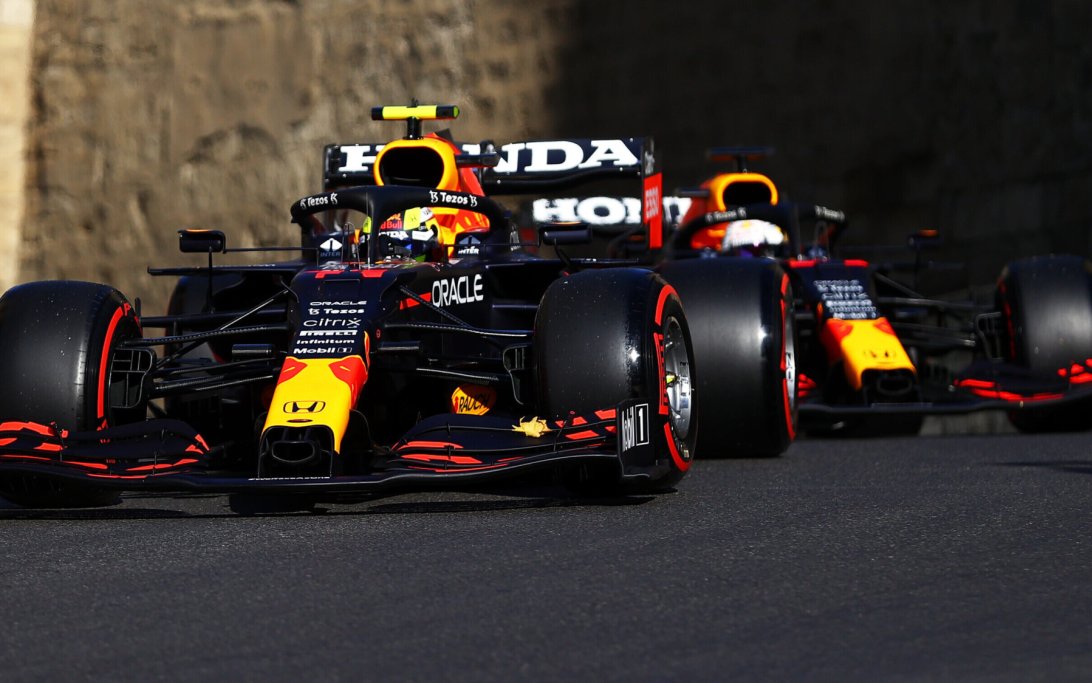 Verstappen Perez Baku