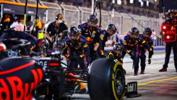 Video: Red Bull pit crew deliver yet another masterclass