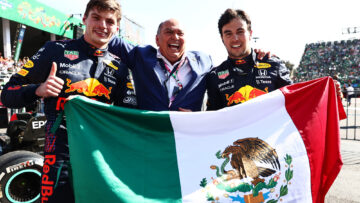 Video: Verstappen en Perez brengen Mexico op en naast de baan in extase