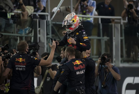 Verstappen Abu Dhabi 2021