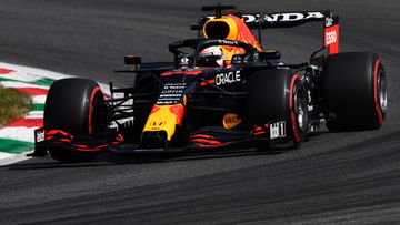 Verstappen moet Mercedes voor zich dulden in tweede training GP Italië