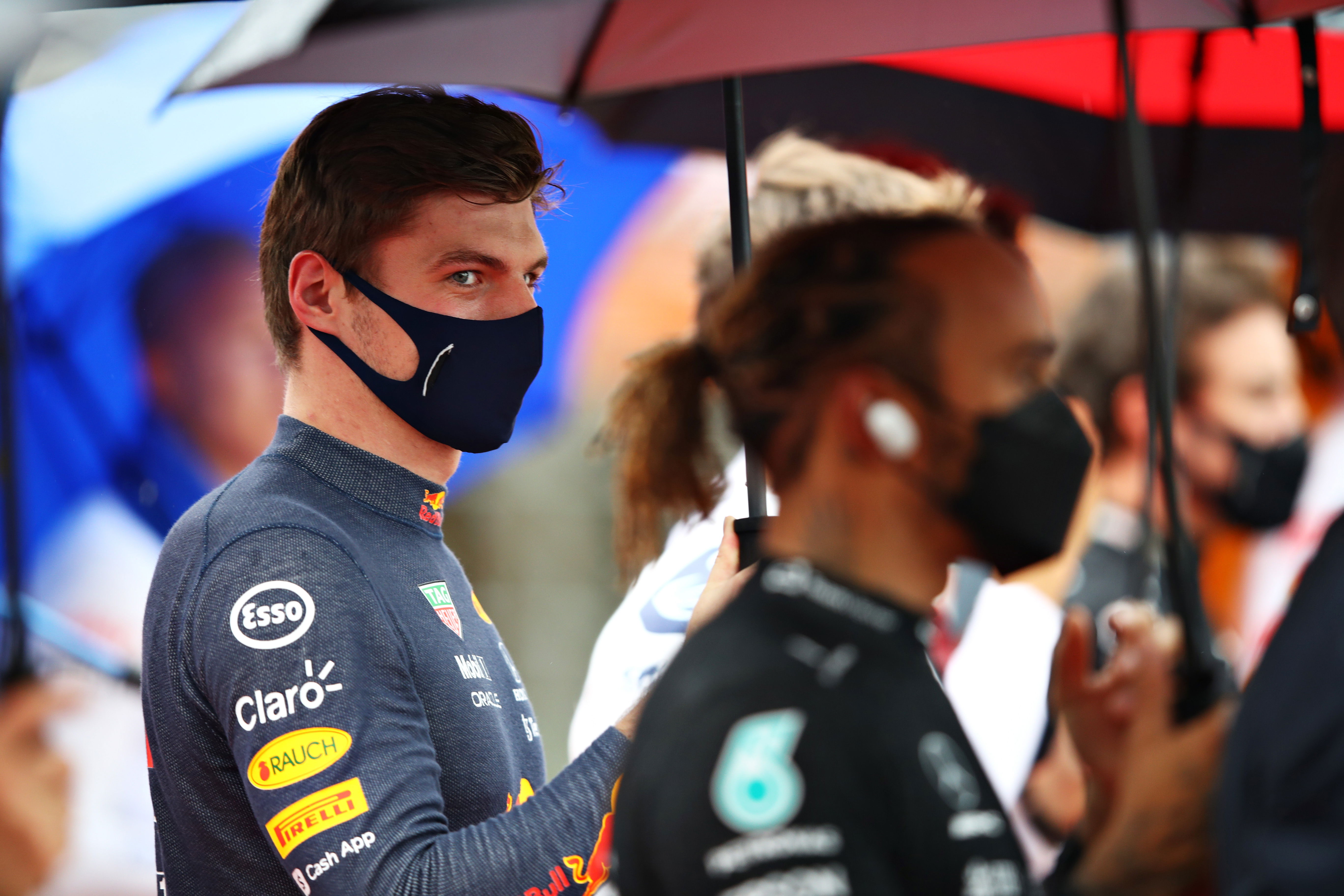Verstappen Hamilton umbrella Hungary