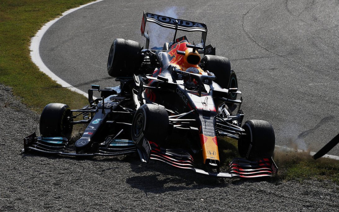 Verstappen Hamilton Monza crash