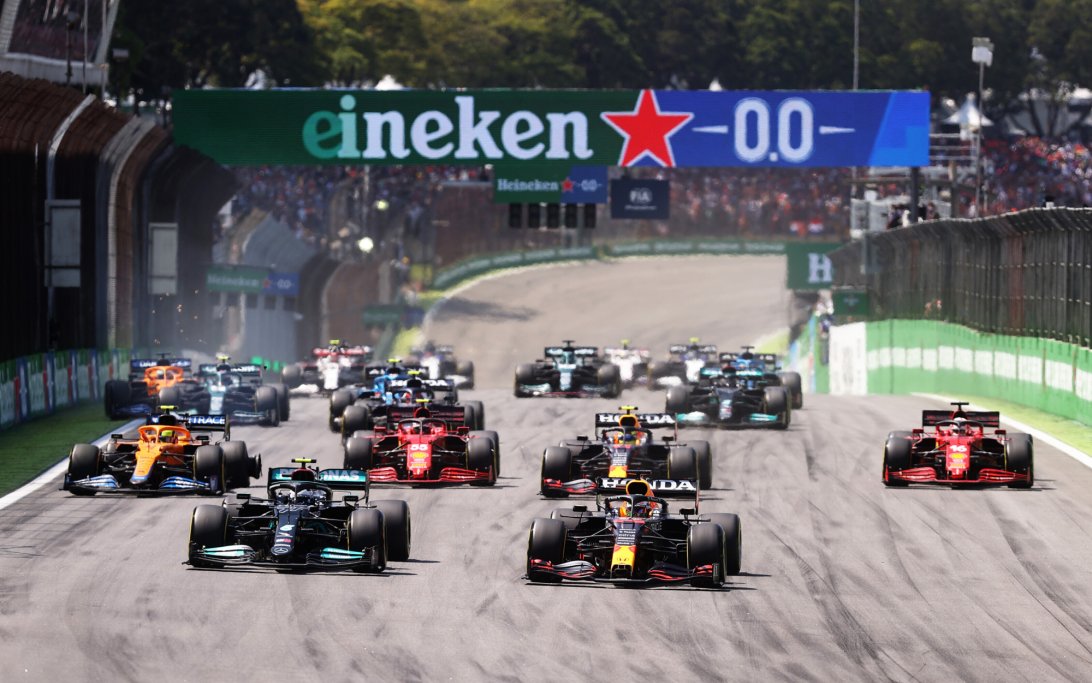 Hoe laat beginnen de Formule 1races in 2022? RacingNews365 Hoe laat beginnen de Formule 1races in 2022? RacingNews365