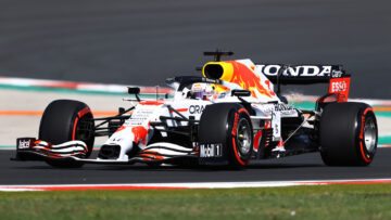 Hamilton zet Verstappen op achterstand in eerste training GP Turkije