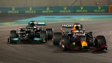 Newey blikt terug op beslissend 2021-moment: "Mercedes kon het maar niet loslaten"