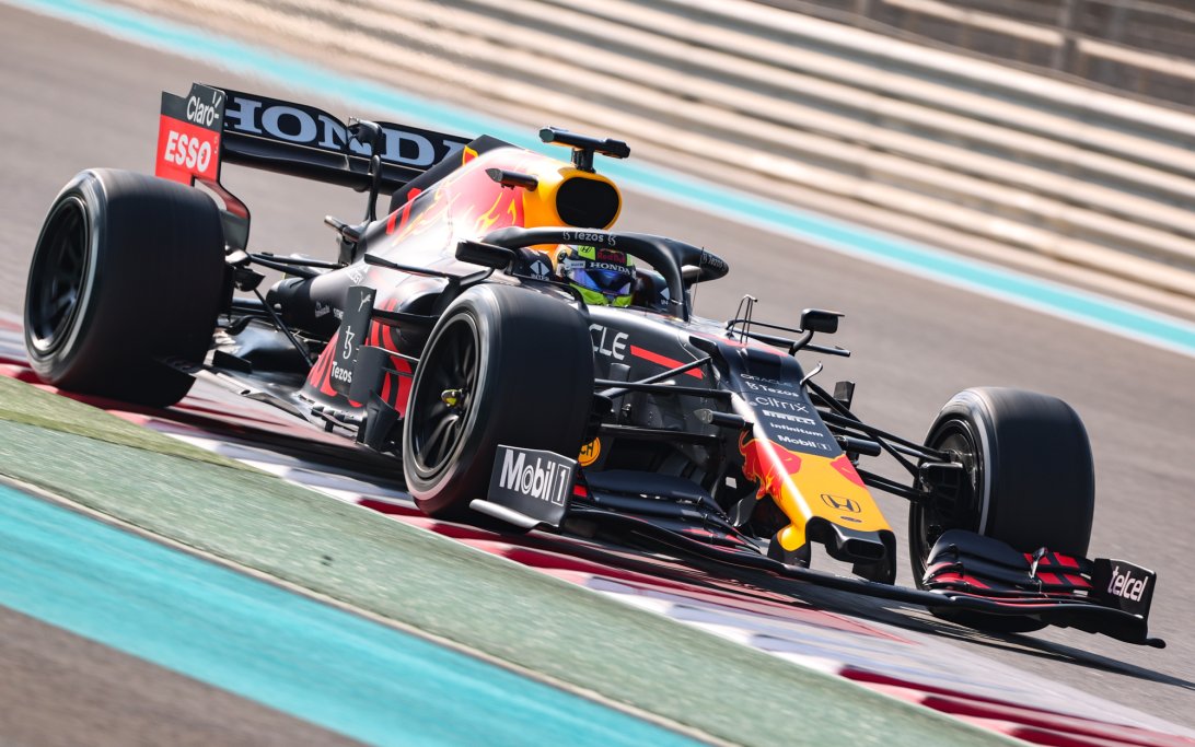 Sergio Perez Red Bull 2021 mule car