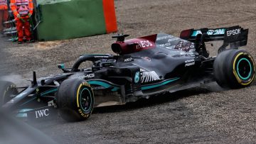 Videoterugblik: Hamilton blundert in de achtervolging op Verstappen