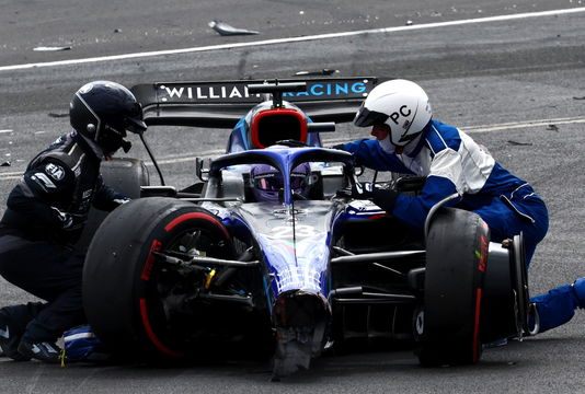 Albon crash Silverstone