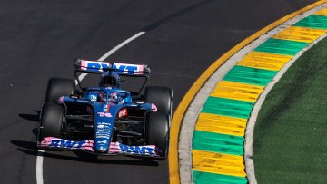 How early does qualifying start for the Australian GP?