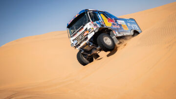 Kamaz legt iedereen over de knie met dominante eindzege in Dakar Rally