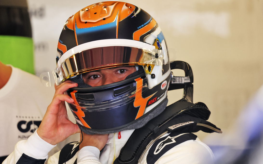 De Vries Abu Dhabi Test