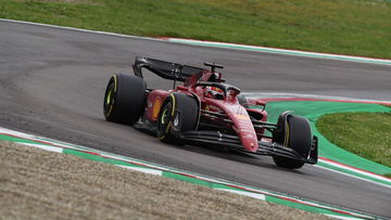 Video: Leclerc zakt door het ijs en gooit na onhandige spin groot aantal WK-punten weg