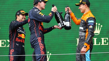 Dollende Norris 'ziek' dankzij Verstappen: "Max dwong me dat te drinken!"