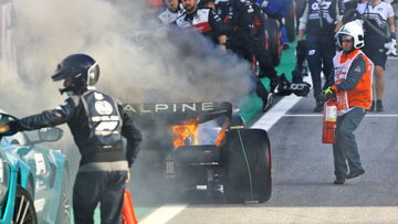 Video: Formule 1-bolide vat vlam na afloop sprintrace Brazilië