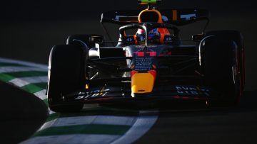 Perez verrast met poleposition voor GP Saoedi-Arabië, Verstappen slechts op P4