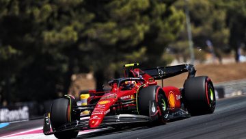 Sainz fastest as Ferrari set blistering pace in second French GP practice