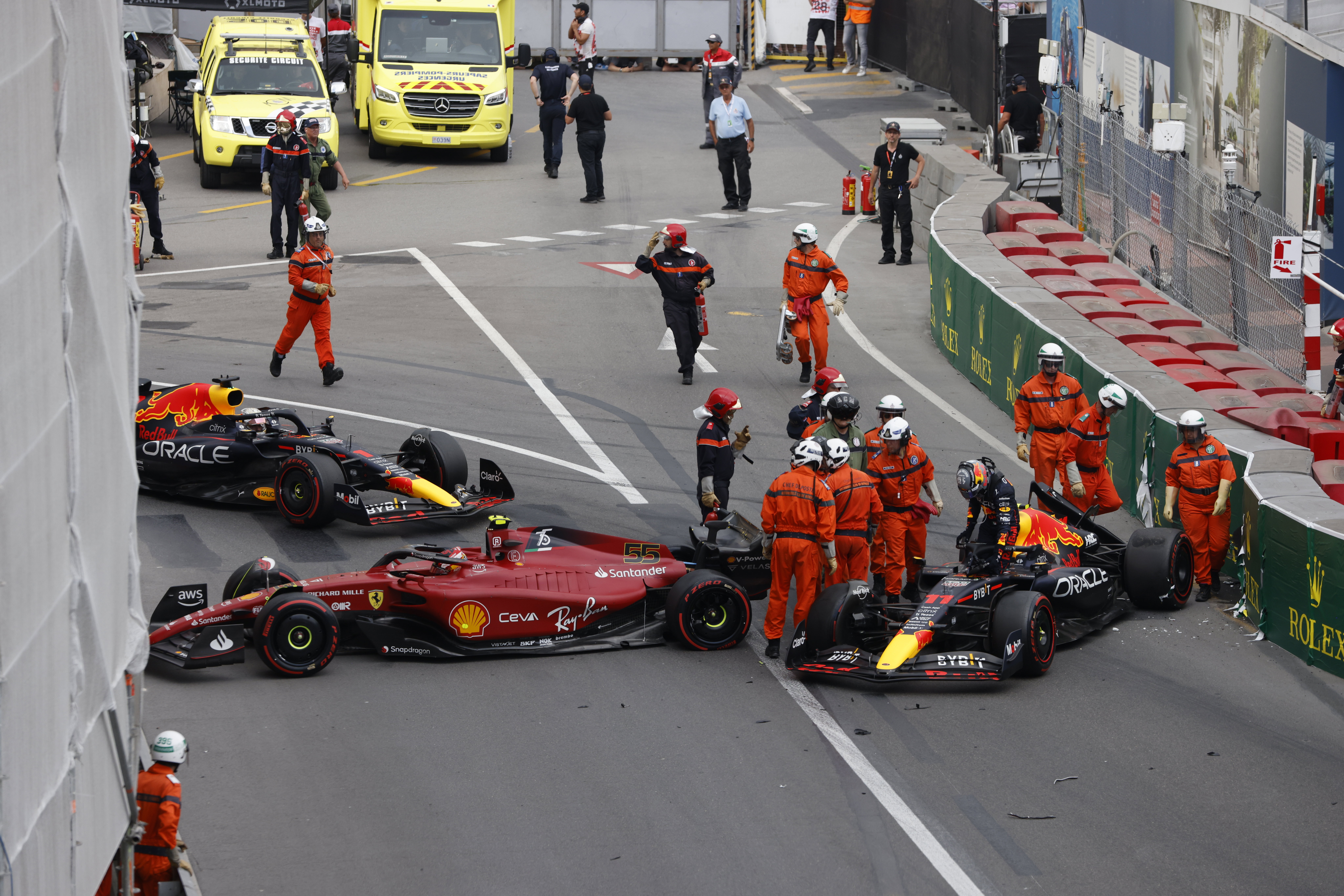 Perez Sainz Verstappen qualifying crash Monaco