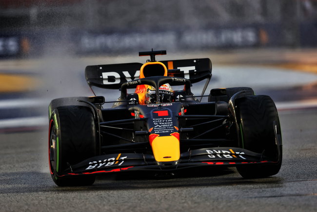 Motor Racing - Formula One World Championship - Singapore Grand Prix - Qualifying Day - Singapore, Singapore