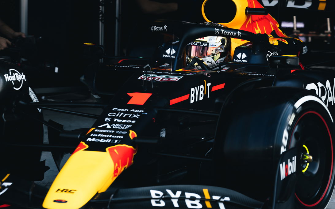 Verstappen test Abu Dhabi 2022