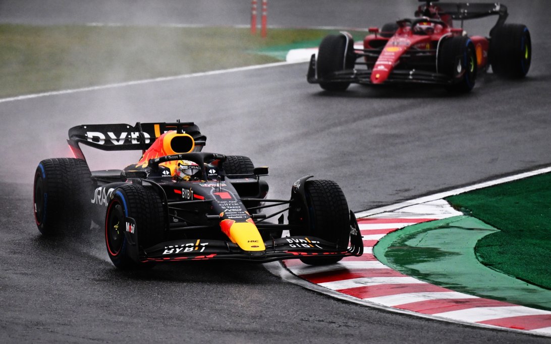 Verstappen Leclerc Japan