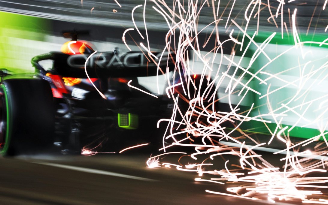 Verstappen sparks 2022