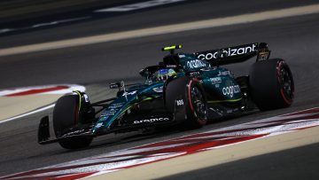 How late does qualifying start for the F1 2023 Bahrain GP?