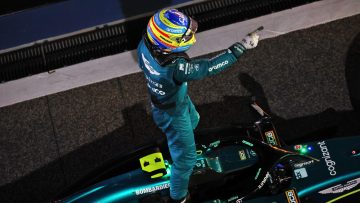 Alonso krijgt bonusprijs na spectaculaire actie op Hamilton