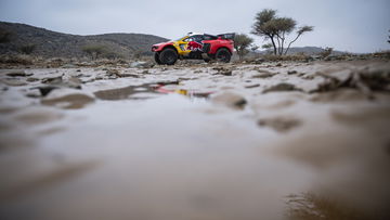 Sainz verliest Dakar-zege na FIA-straf voor te hard rijden