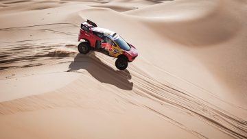 Loeb levert unieke prestatie in slotdagen Dakar Rally