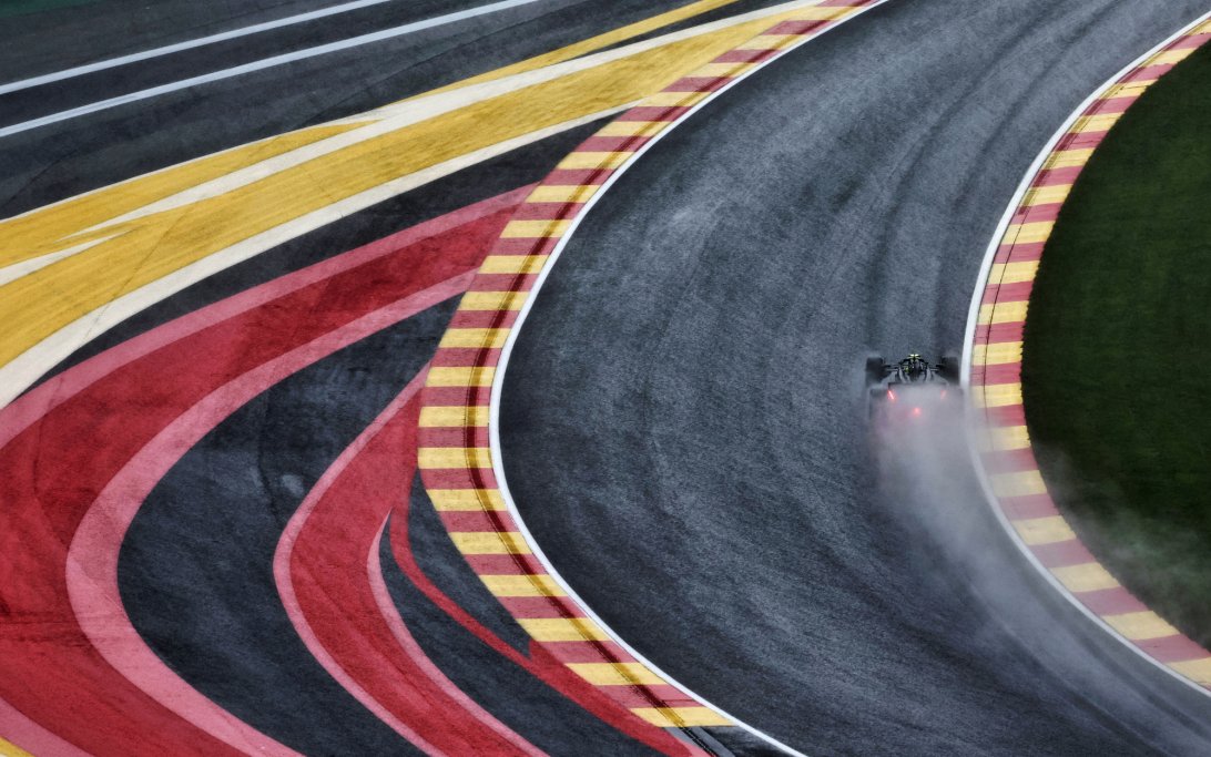 Hamilton Belgium wet