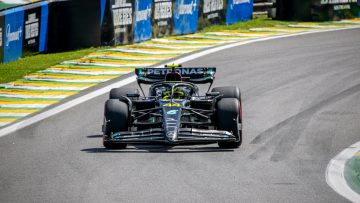 Verslagen Hamilton wil Mercedes-onderzoek naar desastreus weekend